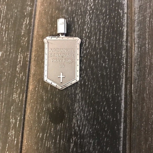 925  sterling silver Raphael Guardian Angel Shield Charm Pendant - Picture 2 of 4